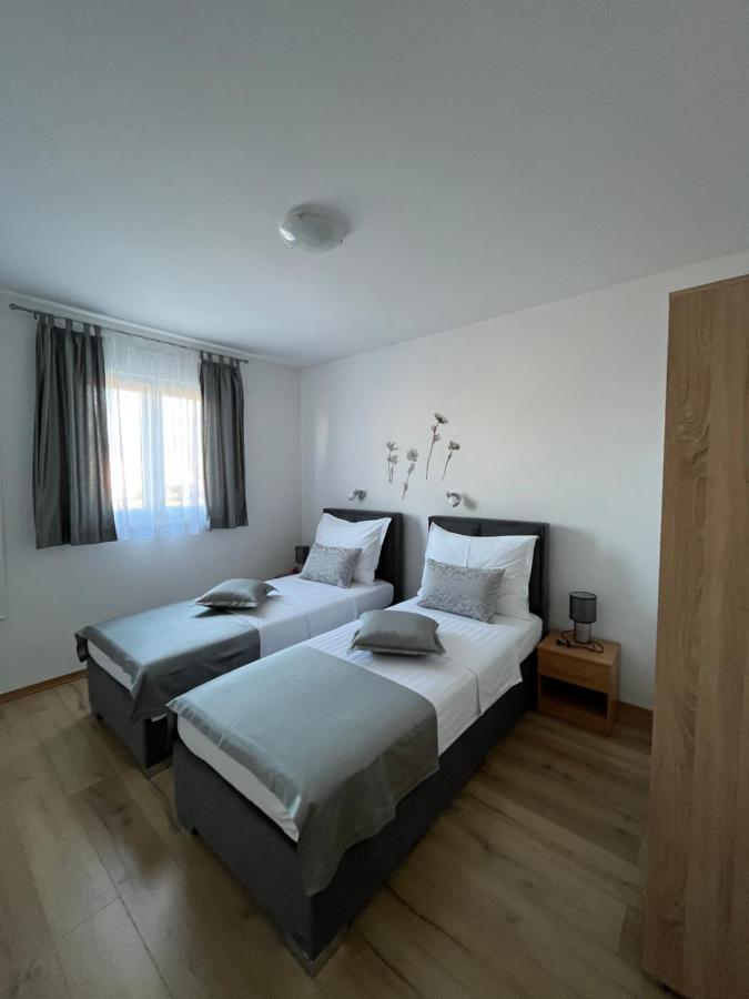 Apartments Magdalena Stobreč Екстериор снимка