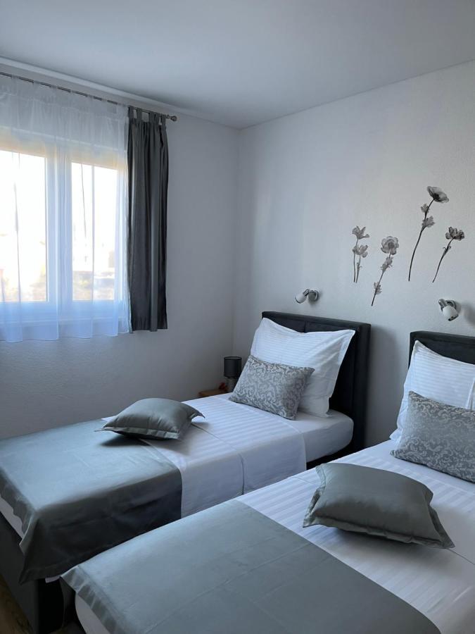 Apartments Magdalena Stobreč Екстериор снимка