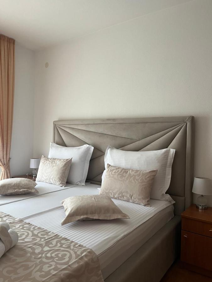 Apartments Magdalena Stobreč Екстериор снимка