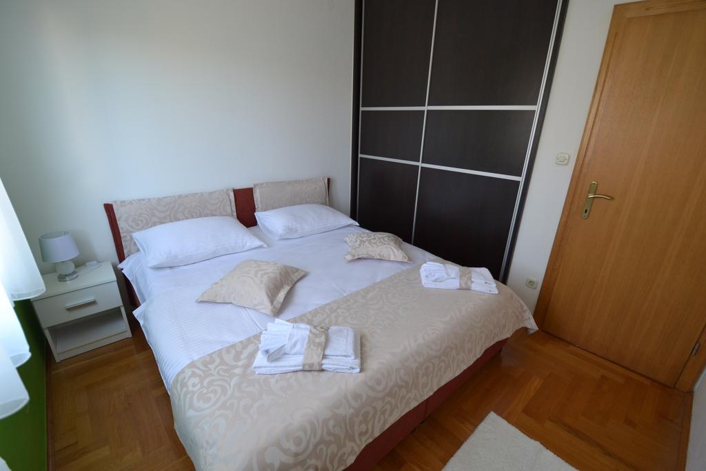 Apartments Magdalena Stobreč Екстериор снимка