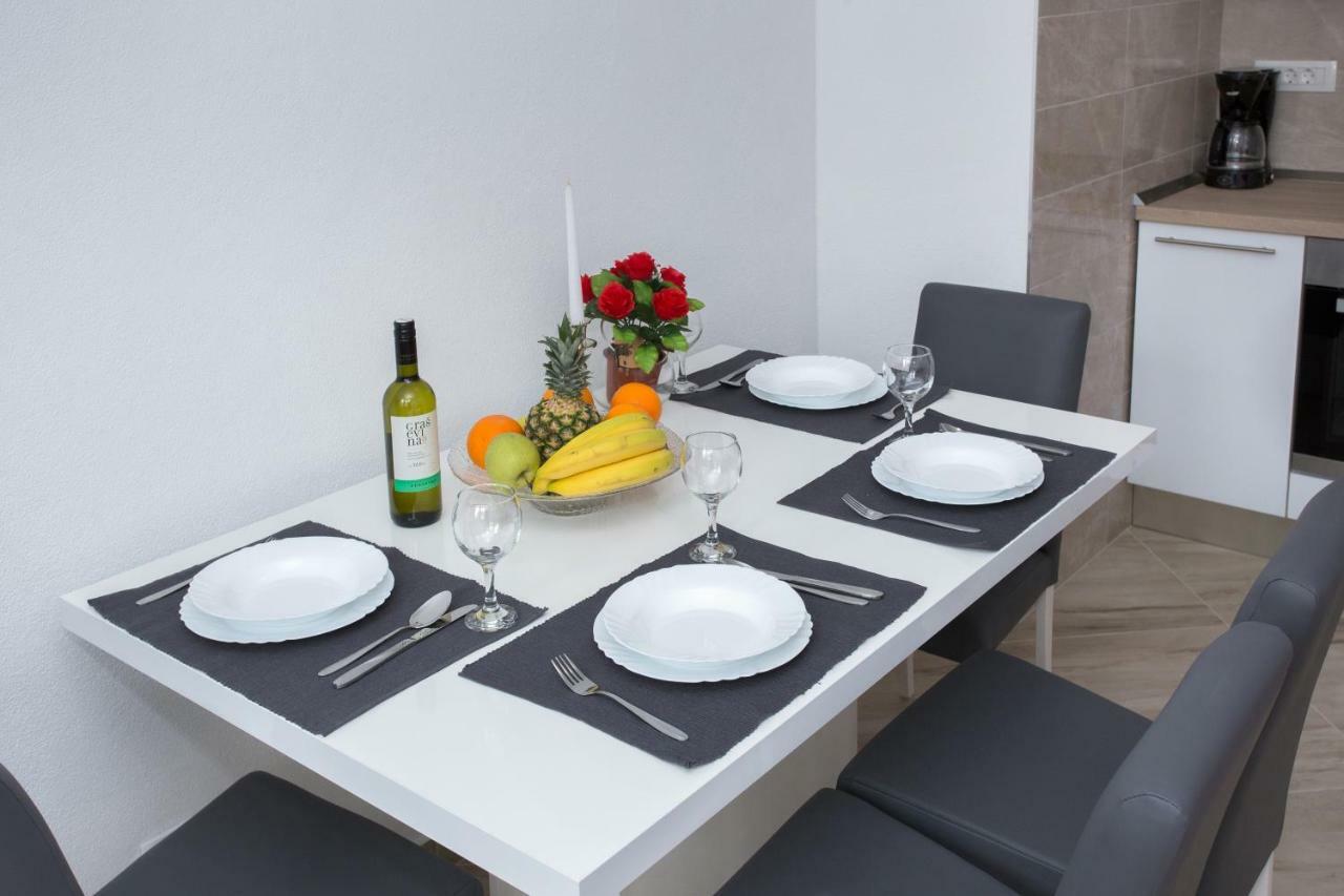 Apartments Magdalena Stobreč Екстериор снимка