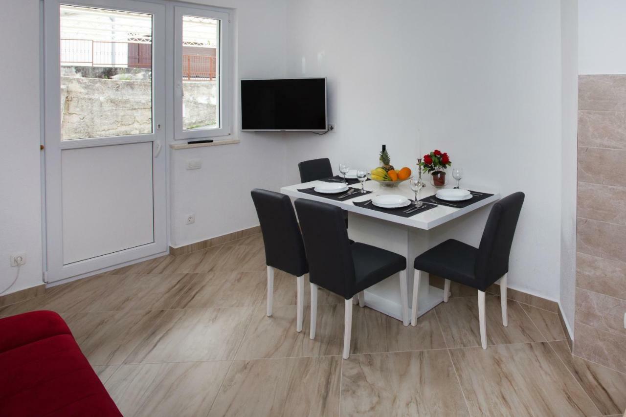 Apartments Magdalena Stobreč Екстериор снимка