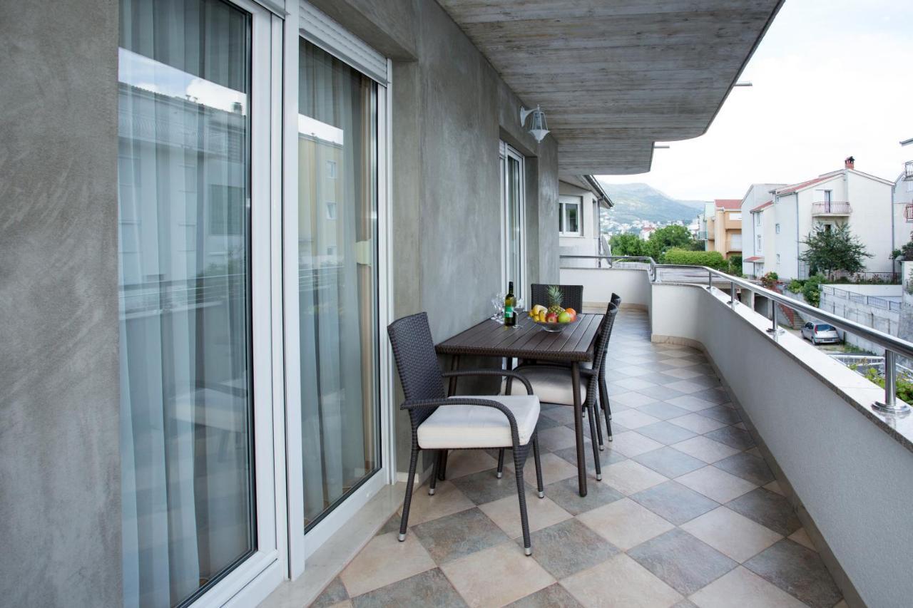Apartments Magdalena Stobreč Екстериор снимка