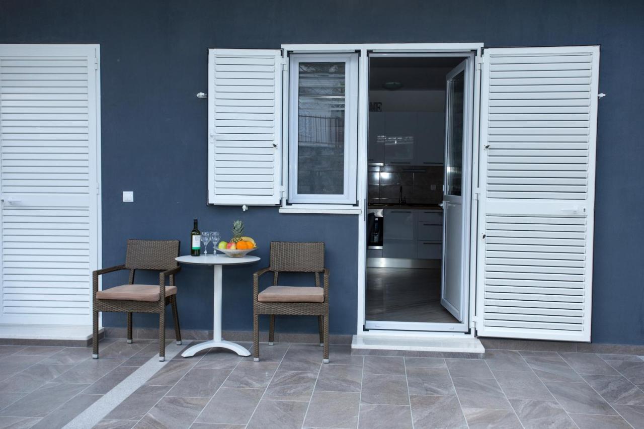 Apartments Magdalena Stobreč Екстериор снимка