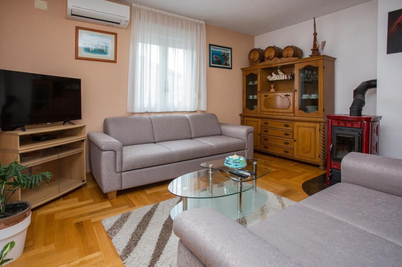 Apartments Magdalena Stobreč Екстериор снимка